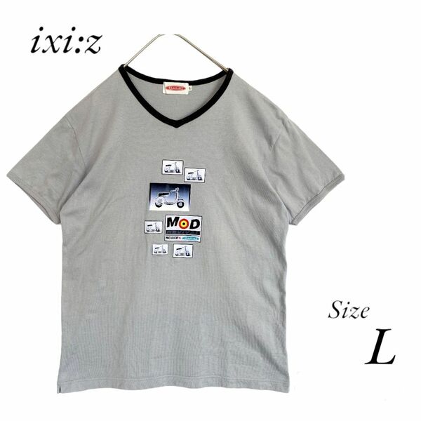 ixi:z　イクシーズ　 半袖Tシャツ　Vネック　 プリント