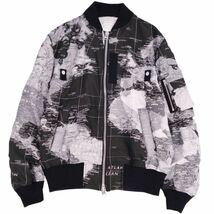 美品 サカイ Sacai ジャケット ブルゾン 20SS WORLD MAP BLOUSON 20-02300M 世界地図柄 ジップアップ アウター メンズ 3 cf05oe-rm05r06830_画像1