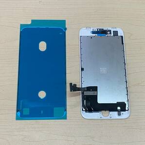 iPhone8、iPhone SE2 2020 純正再生品 フロントパネル 画面 液晶 修理 交換 カラー白 、防水シール付き 。 ジャンク の画像3