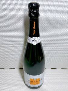 ★ Veuve Clicquot Ponsardin ヴーヴ クリコ ポンサルダン 750ml 12% CHAMPAGNE シャンパン EN 1772 果実酒 アルコール