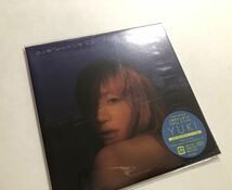 新品【YUKI 両A面シングルCD『こぼれてしまうよ／Hello, it's me』初回仕様限定盤】紙ジャケット仕様/オリジナルステッカー封入 ゆきんこ2 _画像3