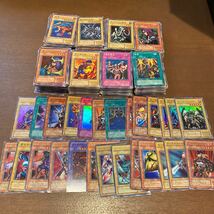 遊戯王 2期のみ　まとめ売り　KONAMI カード 約700枚_画像1