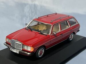 ミニチャンプス製 メルセデスベンツ ブレーク　200 T (ワゴン) W123 (1/43)