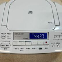 【送料込】動作確認済 TOSHIBA 東芝 CDラジカセ TY-CDS7 2019年製 CD ラジオ カセットレコーダー ホワイト オーディオ機器_画像4