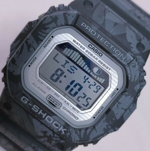 市場枯渇モデル&カラー/ハイビスカス迷彩!!【タイドグラフ搭載!良品】G-SHOCK ジーショック G-LIDE GLX-5600F 防水性能200m グレーカモフラ