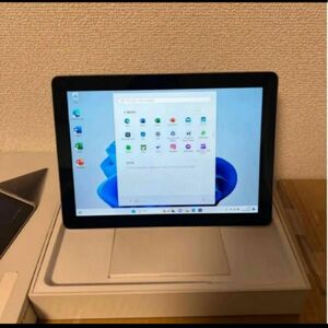 Microsoft Surface Go / Model:1824 CPU: Pentium 4415Y/ メモリー8GB