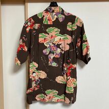 【極美品】東洋 SUN SURF サンサーフ SPECIAL EDITION OLDEN DAY BEAUTIES アロハシャツ レーヨン ブラウン Sサイズ 2008年 SS34177_画像2