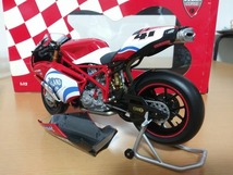 ミニチャンプス 1/12 スケール　ドゥカティ 999RS No.41 芳賀紀行 WSB 2004年_画像3