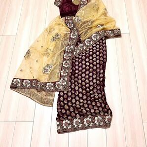 インド民族衣装 サリー本体・ブラウス ・インスカートの３点セット 直ぐに着られます デザイナーズサリー