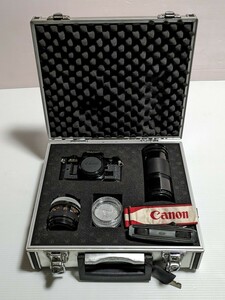 キャノン CANON AE-1 PROGRAM フィルムカメラ 50mm 70-150 mm レンズ2個付き　日本製品　ケース付き