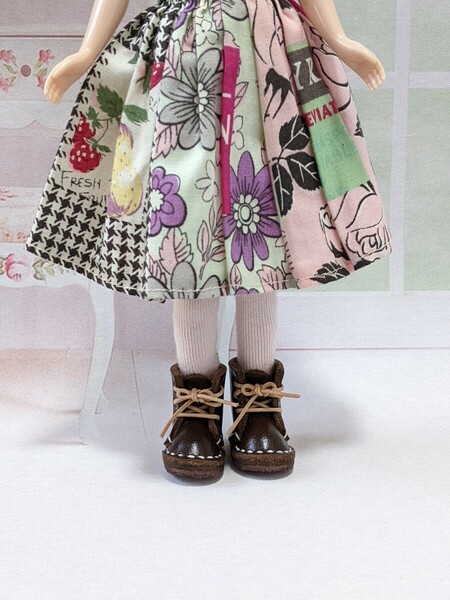 リカちゃんやネオブライスのかわいい革のドール用ブーツ☆ミニチュアブーツ☆靴☆ハンドメイド☆アウトフィット48