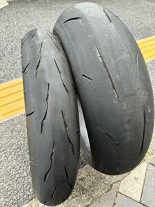 （F）120/70ZR17（R）190/55ZR17　ブリヂストン製　RS11＆ＲS10　※送料は説明文に記載しております。