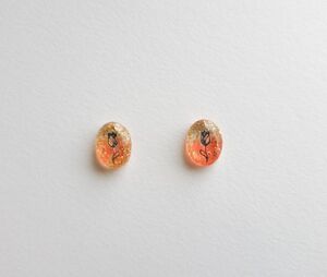 小さなチューリップピアス/金具変更可/ハンドメイド