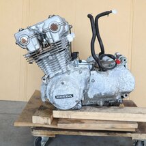 【福山通運/営業所留め】ホンダ CB750K RC01 外し 純正 エンジンASSY　240513HD1036_画像3