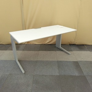 Используется Okamura Okamura Flat Desk Professional Professional DN103P-MG18 Серная ширина 140 см шириной 1400 мм офисный стол
