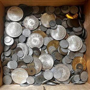 古銭 大量 外国 コイン 日本 銀貨 まとめて 約1kg以上の画像1