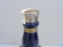 【80】1円～ロイヤルサルート ROYAL SALUTE 21年 スコッチウイスキー 青 陶器 40% 1000ml 約1770g 帯破れ 漏れ有り 箱付き 未開栓_画像4