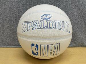 スポルディングSPALDING INNOCENCE NBAロゴバスケットボール7号★ホワイト/スカイブルー★合成皮革★N24112