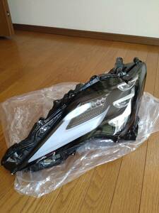 きれいな商品です。　レクサス　 RC350 / RC300h / RC300 / RC200T / RC-F /ASC10/AVC10/GSC10/USC10 左ヘッドライト　81185-24361