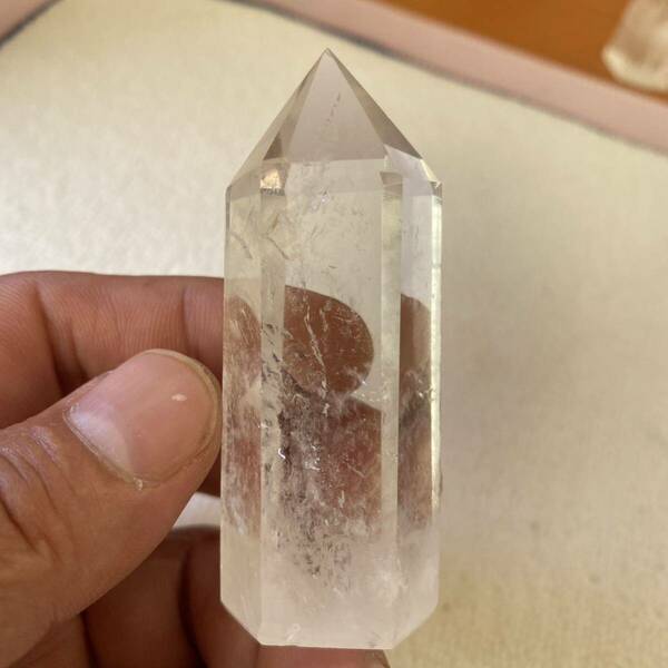 ブラジル産白い 水晶クラスター 能量六角柱　(幸運水晶原石)A16