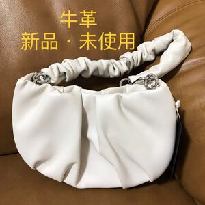 新品　未使用　牛革　手持ちバッグ　チェーンおまけ　可愛い　斜めかけ