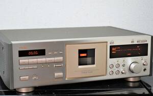 TEAC Teac V-7000 3 head * dual capstan system height sound quality cassette deck operation excellent beautiful goods 