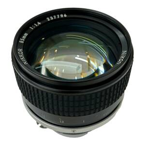 Nikon ニコン NIKKOR 1：1.4 85mm 一眼レフレンズ カメラレンズ マニュアルフォーカス MF AIS フィルムカメラ【中古】