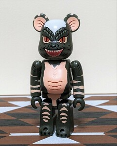 現品のみ BE@RBRICK ベアブリック シリーズ20 ANIMAL アニマル 裏 GREMLiNS STRIPE D230455