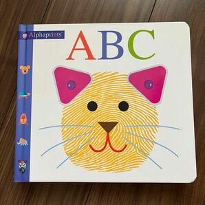 A B C. Alphaprints Board book 英語絵本