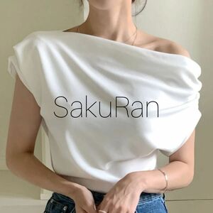 オフショルダー トップス ホワイト7 フレイアイディー zara オブリ ハレ