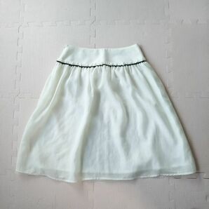 小さいサイズ ピサネロ ひざ丈スカート 56 白