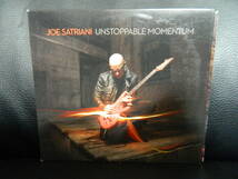 (28)　 JOE SATRIANI　/　　UNSTOPPABLE MOMENTUM　　 輸入盤　 　紙ジャケ、経年の汚れあり_画像1