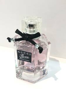 [F1104AY] осталось количество примерно 9 сломан GUCCI Gucci FLORA BY GUCCI флора by Gucci GORGEOUS GARDENIA роскошный ga-teni голубой -doto трещина 50ml