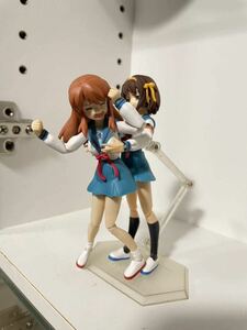 海外の方も　美少女フィギュア　figma　涼宮ハルヒ　朝日奈みくる