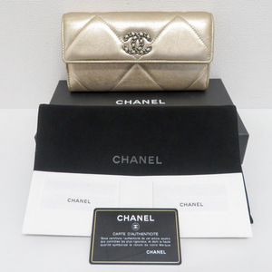 シャネル CHANEL シャネル19 ロング フラップ ウォレット 二つ折り長財布 ゴールド 31番台 美品 [質イコー]