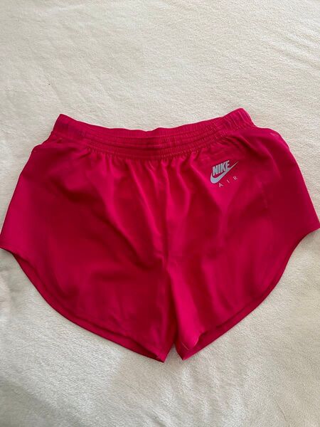 【未使用】NIKE ランニングパンツ ショートパンツ レディースMサイズ ランパン 陸上
