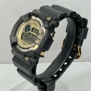 極美品G-SHOCK DW-8201WC-9T W.C.C.S 世界サンゴ礁保護協会限定モデル トリプルマンタ 黒金仕様 ゴールドチタン ブラック ゴールドの画像7