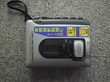 【通電確認ジャンク】AIWA アイワ 再生 録音 ポータブル カセットテープ レコーダー TP-710 【中古】_画像1