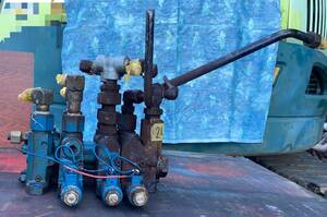 [24258] oil pressure control valve(bulb) 3 unit 24V inside rice field HYDRAULICS solenoid electromagnetic 3D04T10993 paker car garbage car loading car Ibaraki prefecture 