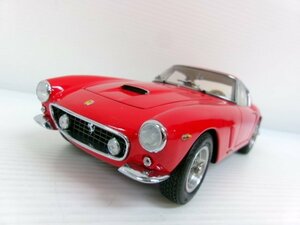 CMC 1/18 フェラーリ 250GT ベルリネッタ Passo corto SWB 1961 レッド (5125-593)