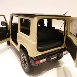 AUTOart ＳＵＺＵＫＩ ＪＩＭＮＹ（ＪＢ６４）アイボリー／黒 １／１８ 美品！の画像5