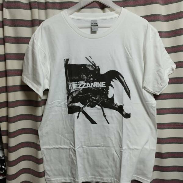 MASSIVE ATTACK マッシブアタック 「MEZZANINE」 ビッグプリント Tシャツ【Lサイズ】★送料無料☆彡新品 RADIOHEAD レディオヘッド