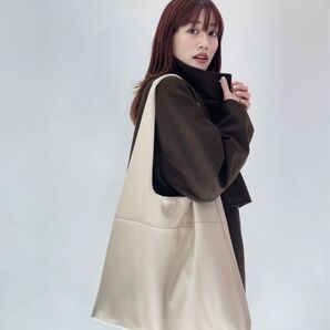 なとりか y/m ショルダーBAG