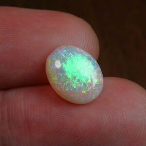オーストラリア産 天然ホワイトオパール1.65ct white opal
