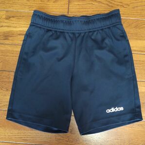 130cm ショートパンツ 男の子 ボーイズ adidas アディダス スポーツ 短パン 夏ズボン ネイビー