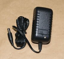 ヤフオク 万能充電器 2.4V～12V 2セル～10セル 有るようで無い万能充電器 未使用 ジャンクとして_画像1