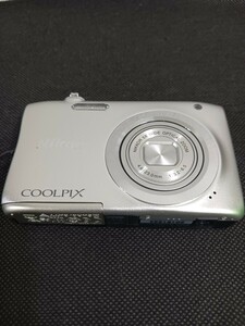 ニコン COOLPIX A100　デジカメ