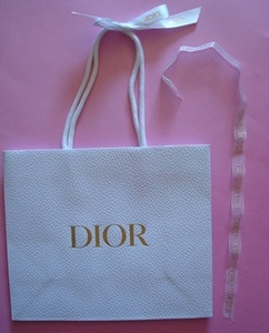 K) DIOR Dior shopa- Gold Logo бумажный пакет магазин пакет держать рука . лента [ дополнение ] изменение. лента 