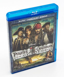 パイレーツ・オブ・カリビアン 生命の泉 Pirates of the Caribbean: On Stranger Tides Blu-ray 2枚組 + DVD 中古 セル版