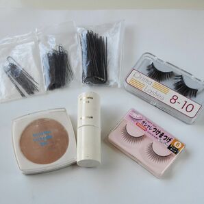 フラメンコ舞台化粧用品　ファンデーション　つけまつげ　ヘアピン